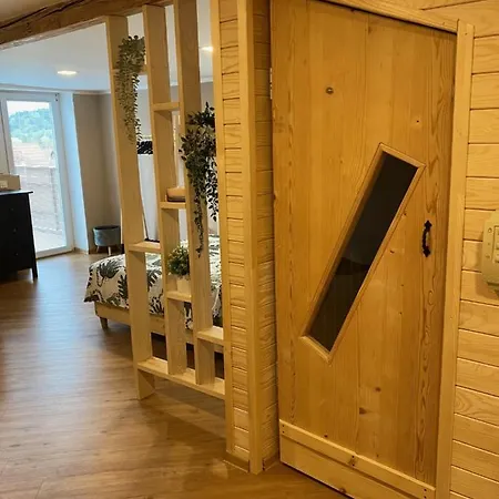 Apartma Lima 아파트 모지례
