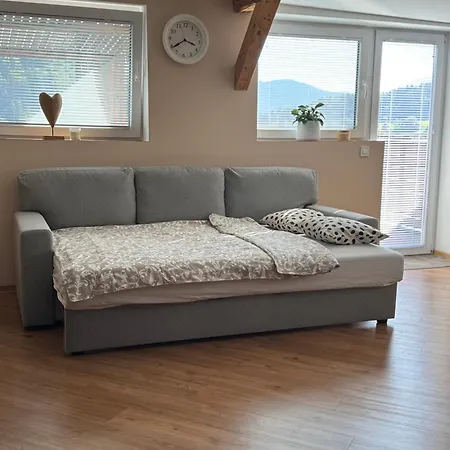 Apartma Lima *